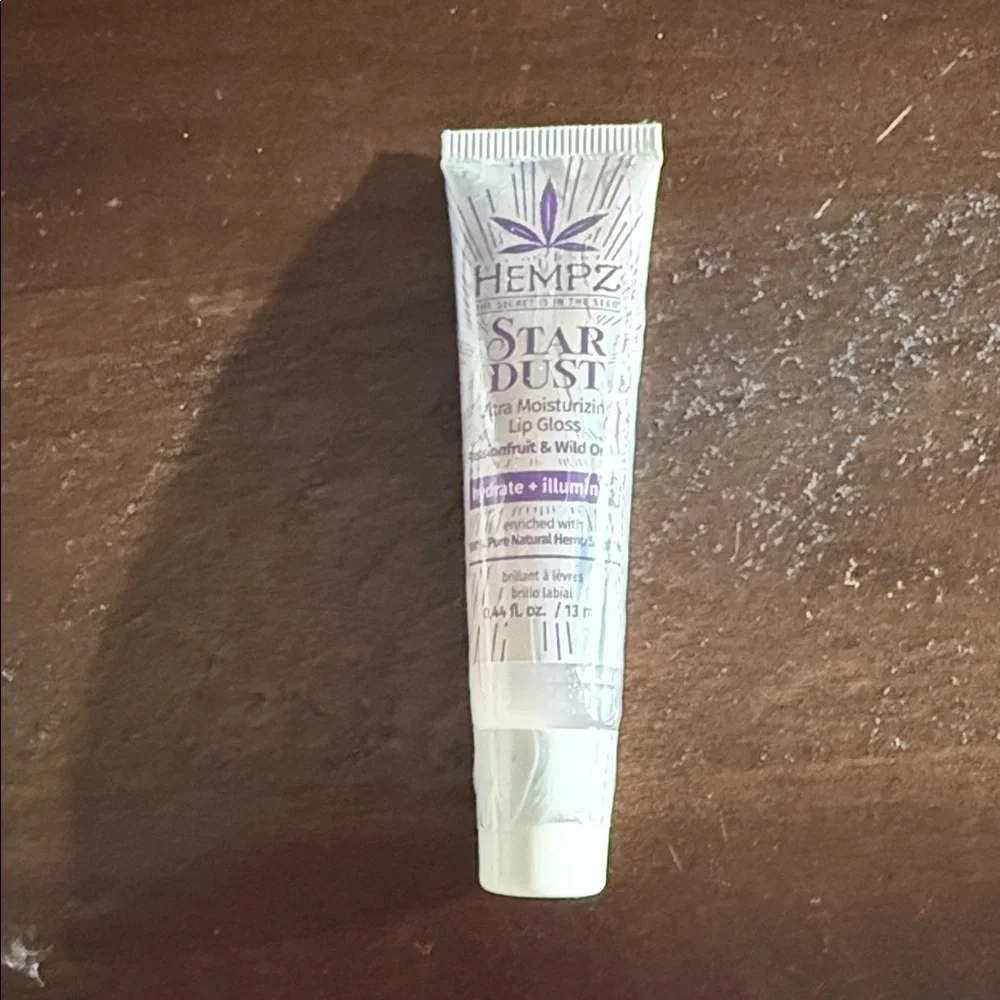 Hempz Star Dust Ultra Moisturizing Lip Gloss - White and Purple
